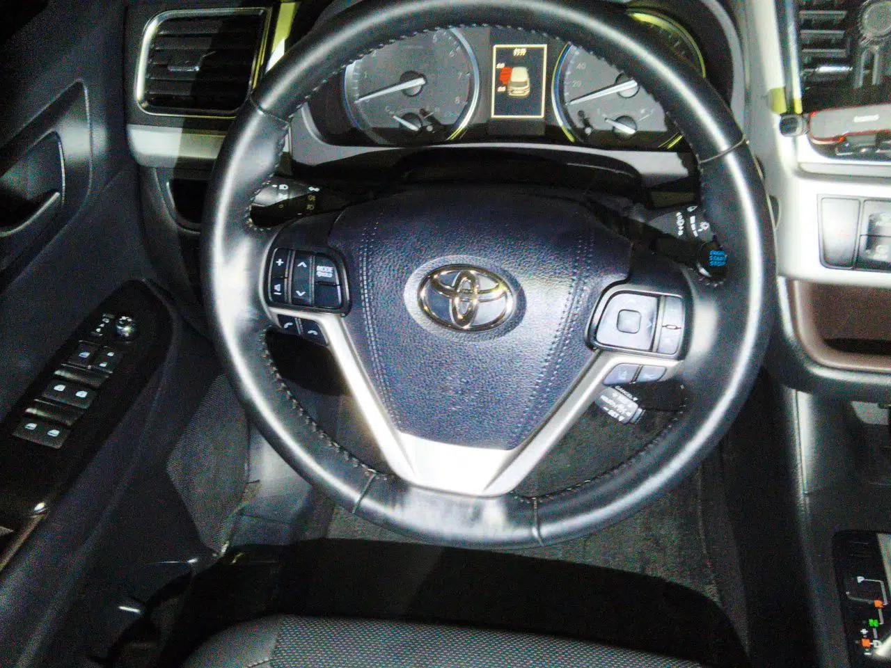 Toyota Highlander 2018 2.0T Four-Wheel Drive Prestige Version 7 Seats China V Emission Standard — миниатюра 10