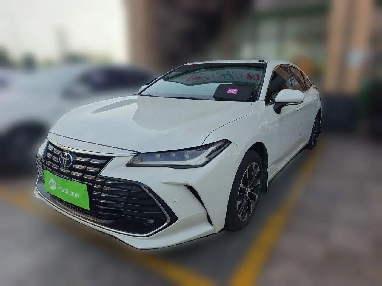 Toyota Avalon 2022 2.0L Ambition Edition — миниатюра 1