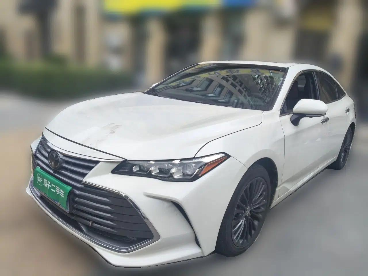 Toyota Avalon 2019 2.0L XLE Premium Edition China VI — миниатюра 1