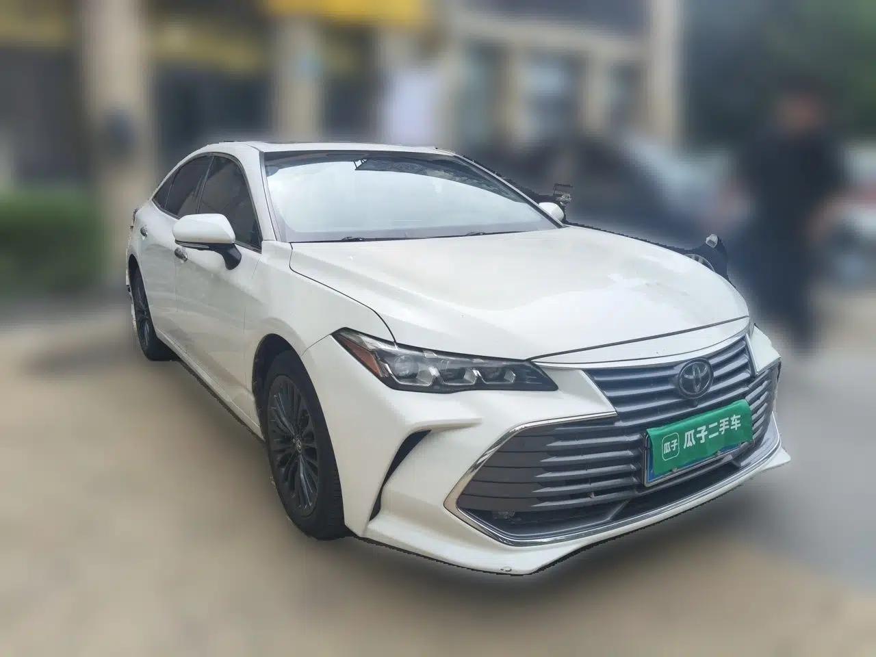 Toyota Avalon 2019 2.0L XLE Premium Edition China VI — миниатюра 3