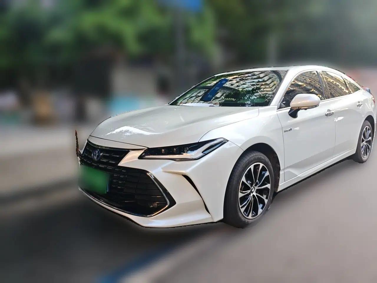 Toyota Avalon 2022 Dual-Engine 2.5L Luxury Edition — миниатюра 1
