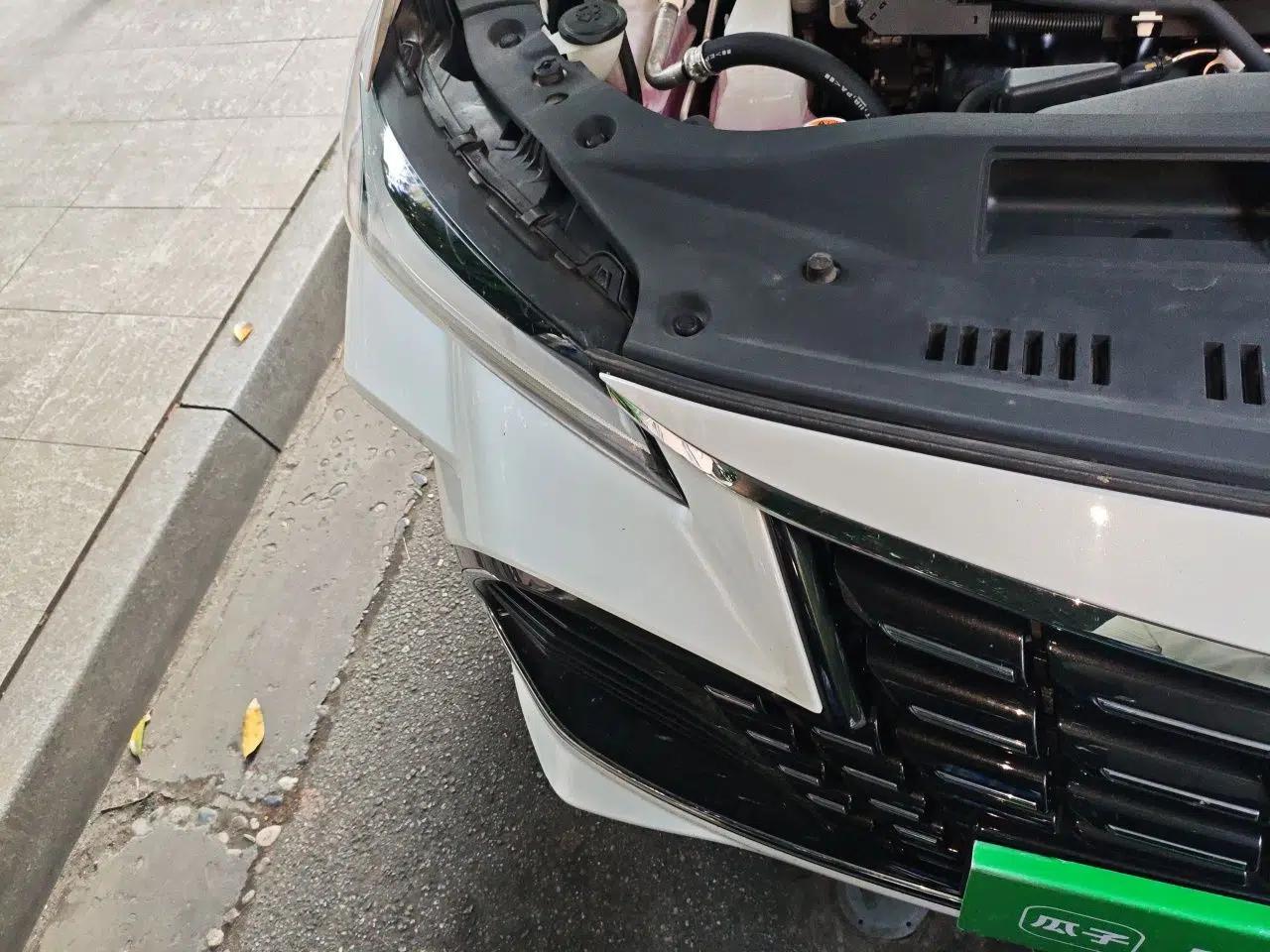 Toyota Avalon 2022 Dual-Engine 2.5L Luxury Edition — миниатюра 7