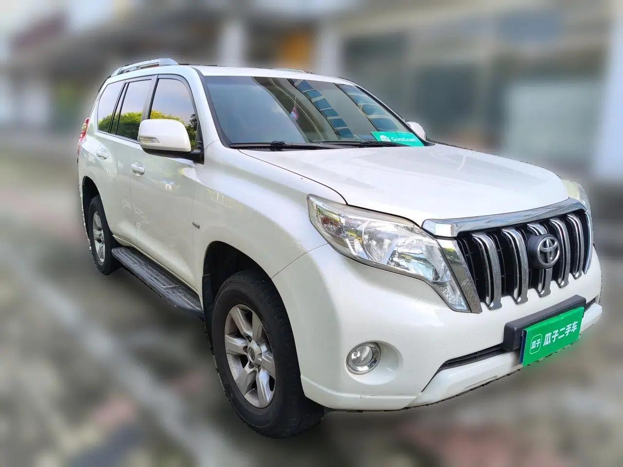 Toyota Prado 2014 2.7L Automatic Standard Edition — миниатюра 3