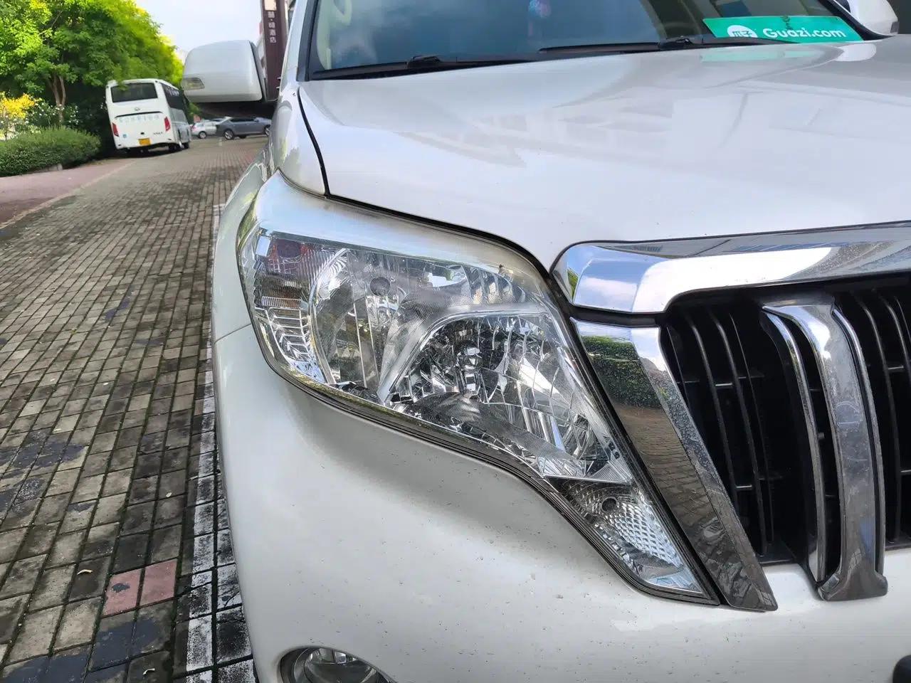 Toyota Prado 2014 2.7L Automatic Standard Edition — миниатюра 7