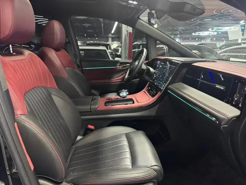 Trumpchi M8 2023 Master Series 2.0TGDI Flagship Edition — миниатюра 13