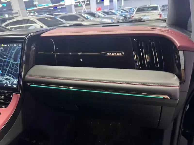 Trumpchi M8 2023 Master Series 2.0TGDI Flagship Edition — миниатюра 9