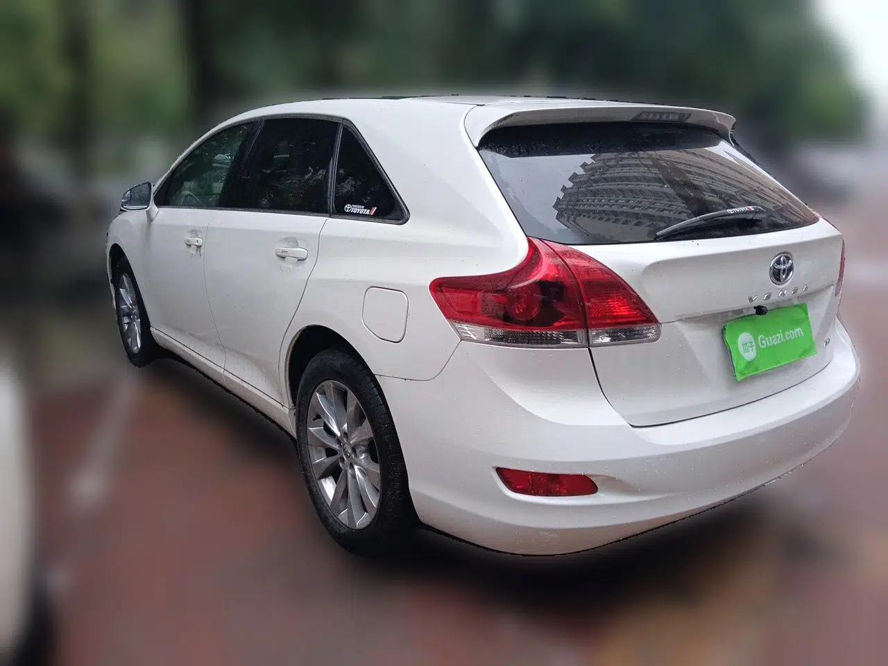 Toyota Venza 2013 2.7L 4x4 Luxury Edition — миниатюра 4