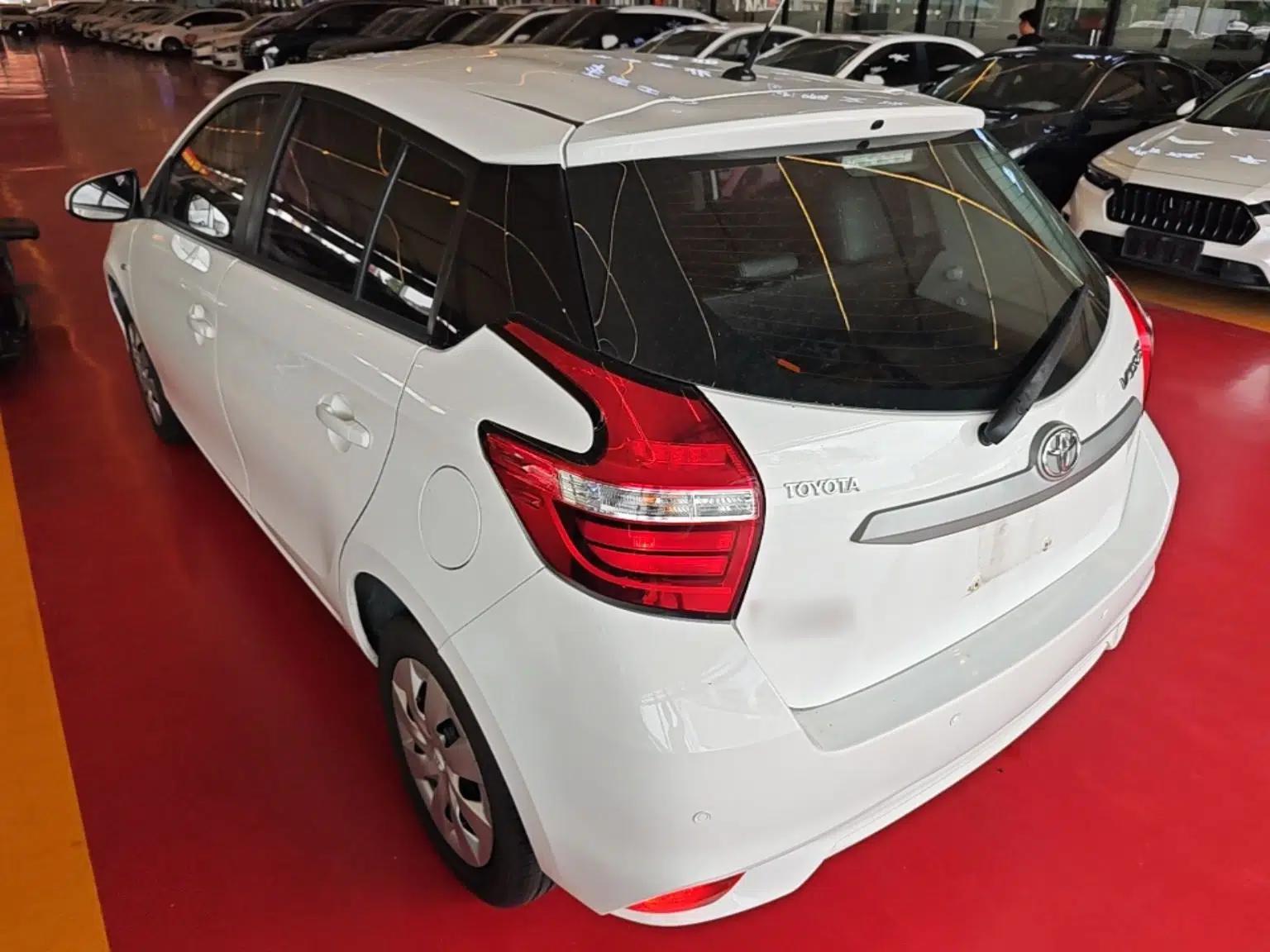 Toyota Vios FS 2017 1.5L CVT Fengchi Edition — миниатюра 4