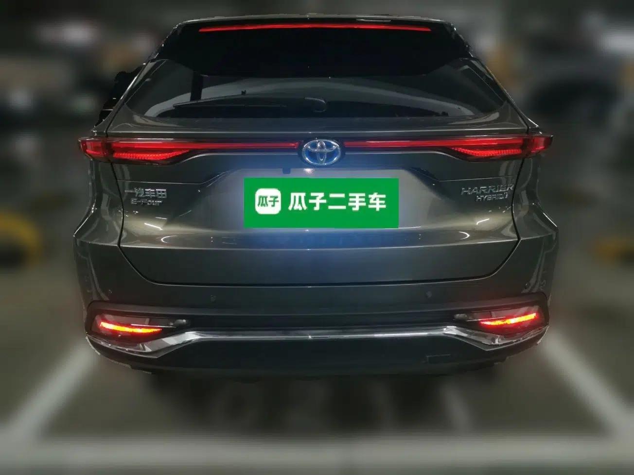 Toyota Harrier 2022 Dual-Engine 2.5L CVT Four-Wheel Drive Luxury Edition — миниатюра 5