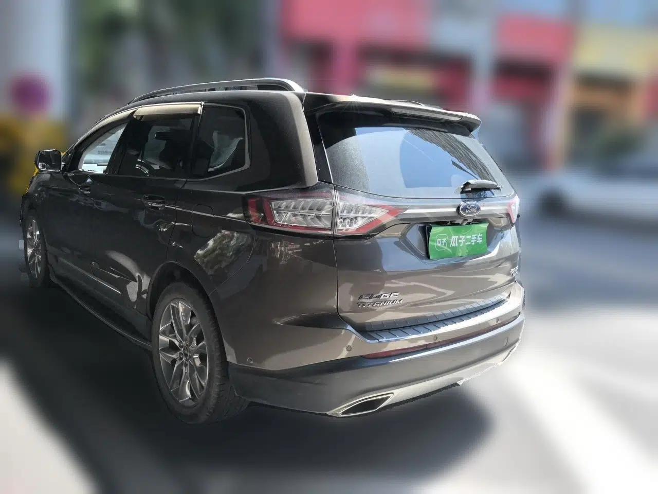 Ford Edge 2016 EcoBoost 245 Four-Wheel Drive Titanium 7-Seater — миниатюра 4