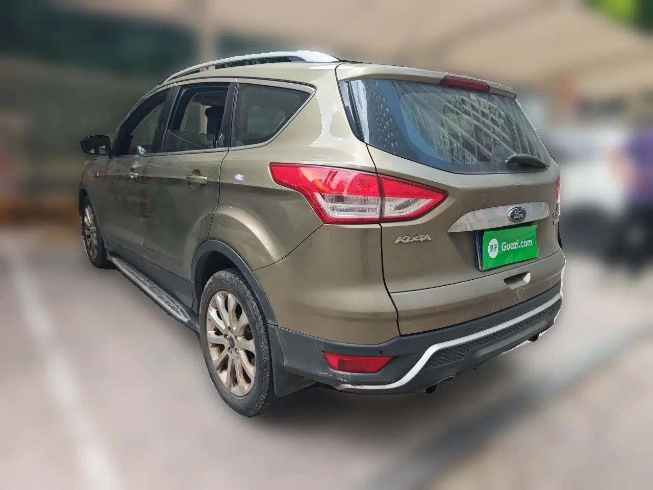 Ford Kuga 2015 1.5L GTDi Two-Wheel Drive Fashion Edition — миниатюра 4