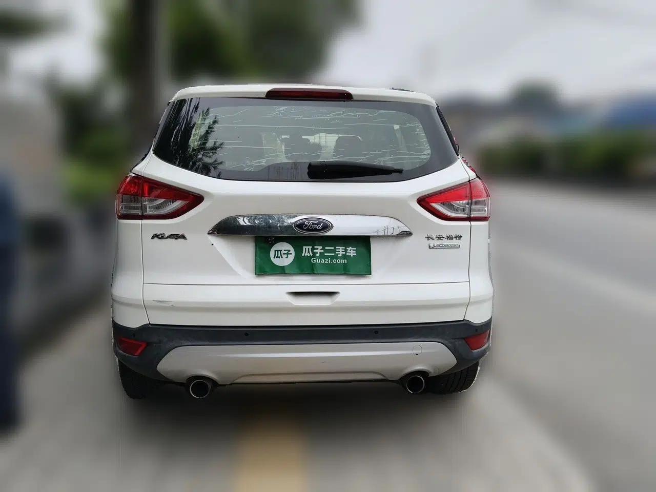 Ford Kuga 2015 1.5L GTDi Two-Wheel Drive Fashion Edition — миниатюра 5