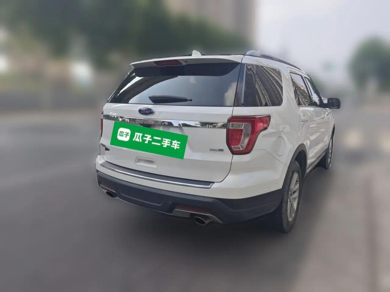 Ford Explorer 2018 2.3T Fashion Edition — миниатюра 4