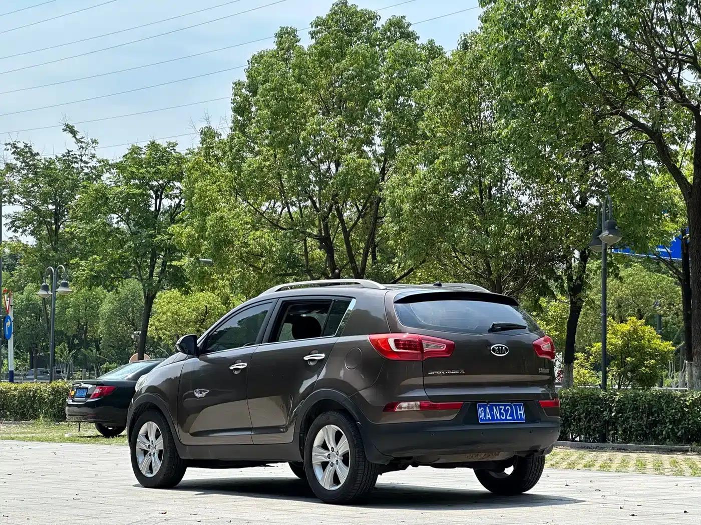 2011 Kia Sportage 2.0L Automatic 2WD GLS — миниатюра 4
