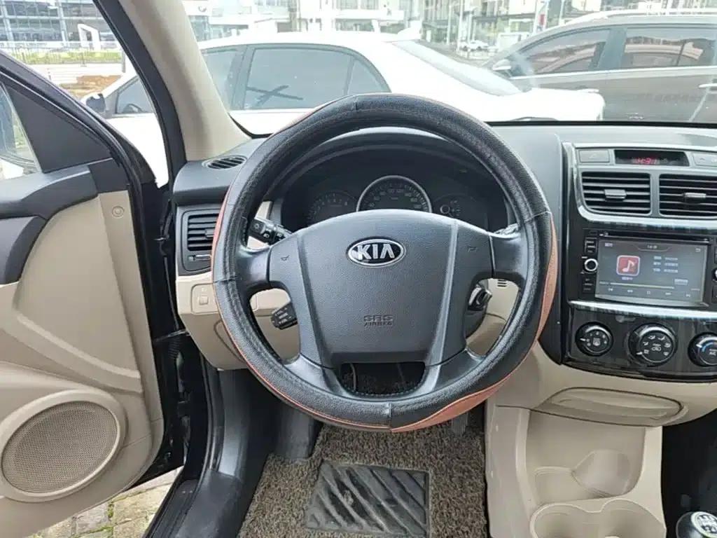 2013 Kia Sportage 2.0L Manual 2WD GL — миниатюра 11