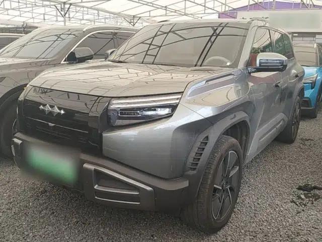 Formula Leopard Titanium 3 2025 501 km All-Wheel Drive Intelligent Driving Max Edition