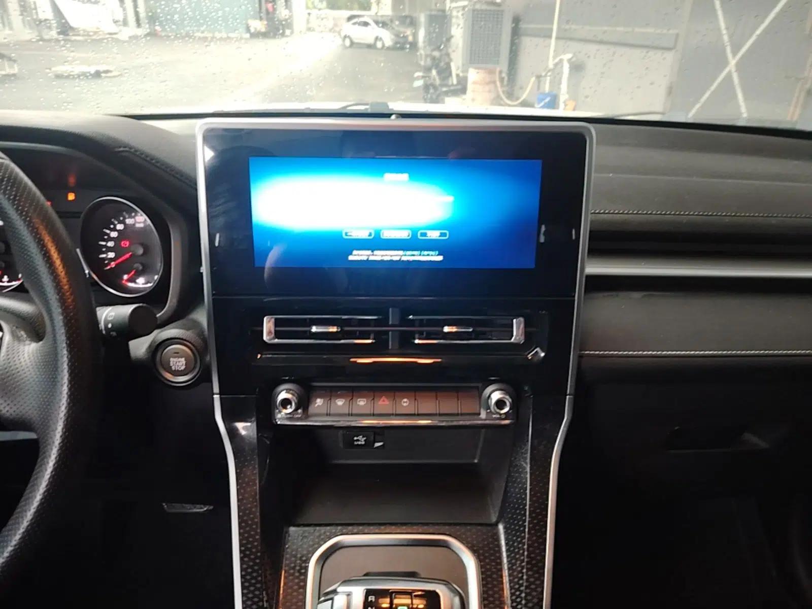 Haval M6 2023 PLUS 1.5T DCT Luxury Smart Connectivity Model — миниатюра 21