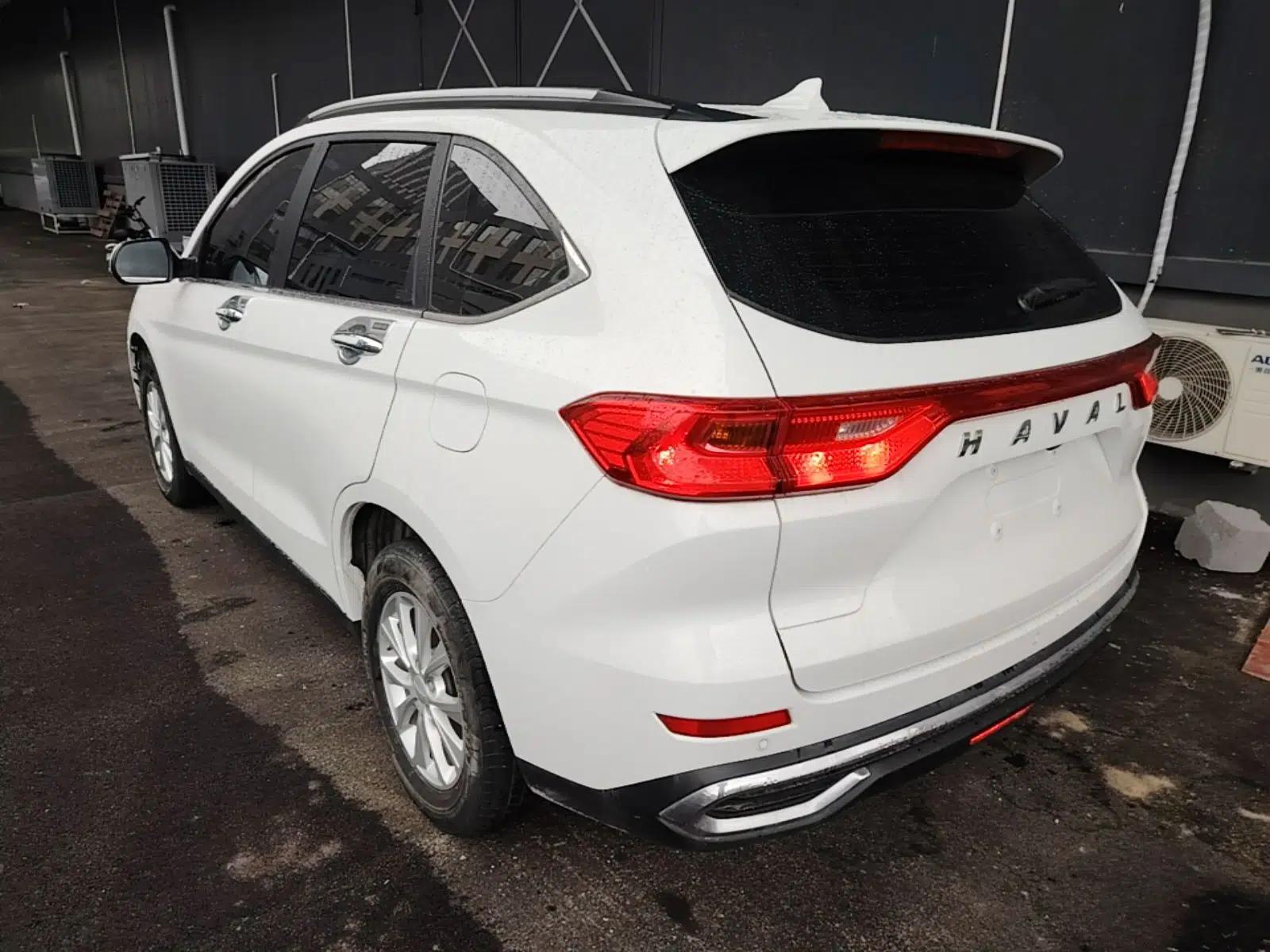 Haval M6 2023 PLUS 1.5T DCT Luxury Smart Connectivity Model — миниатюра 4