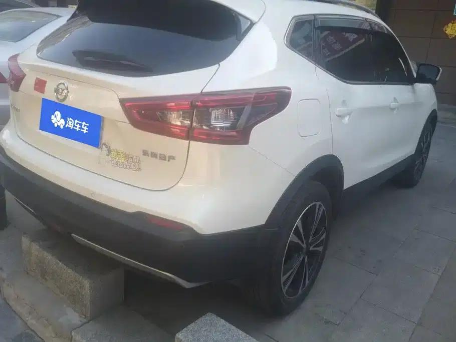 Nissan Qashqai 2022 2.0L CVT XV Prem Luxury Edition — миниатюра 3