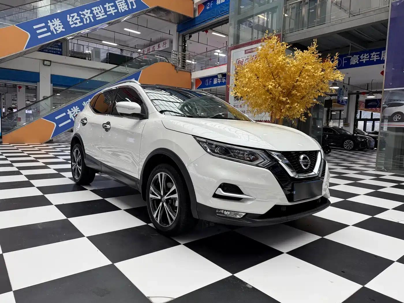 Nissan Qashqai 2022 2.0L CVT XV Prem Luxury Edition — миниатюра 3