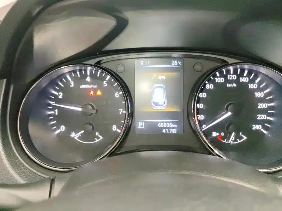 Nissan Qashqai 2016 2.0L CVT Elite Edition — миниатюра 14