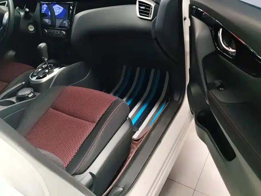 Nissan Qashqai 2016 2.0L CVT Elite Edition — миниатюра 8