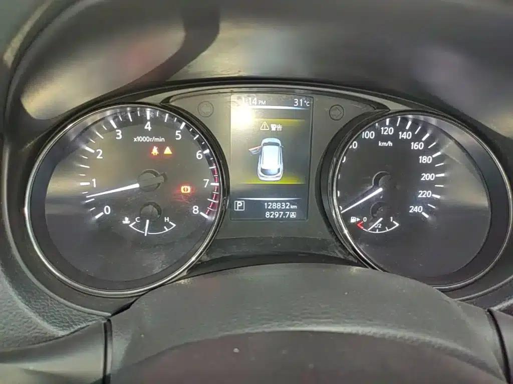 Nissan Qashqai 2016 2.0L CVT Elite Edition — миниатюра 12