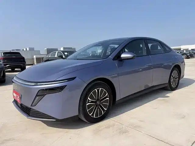 Nissan N6 2026 180 Max