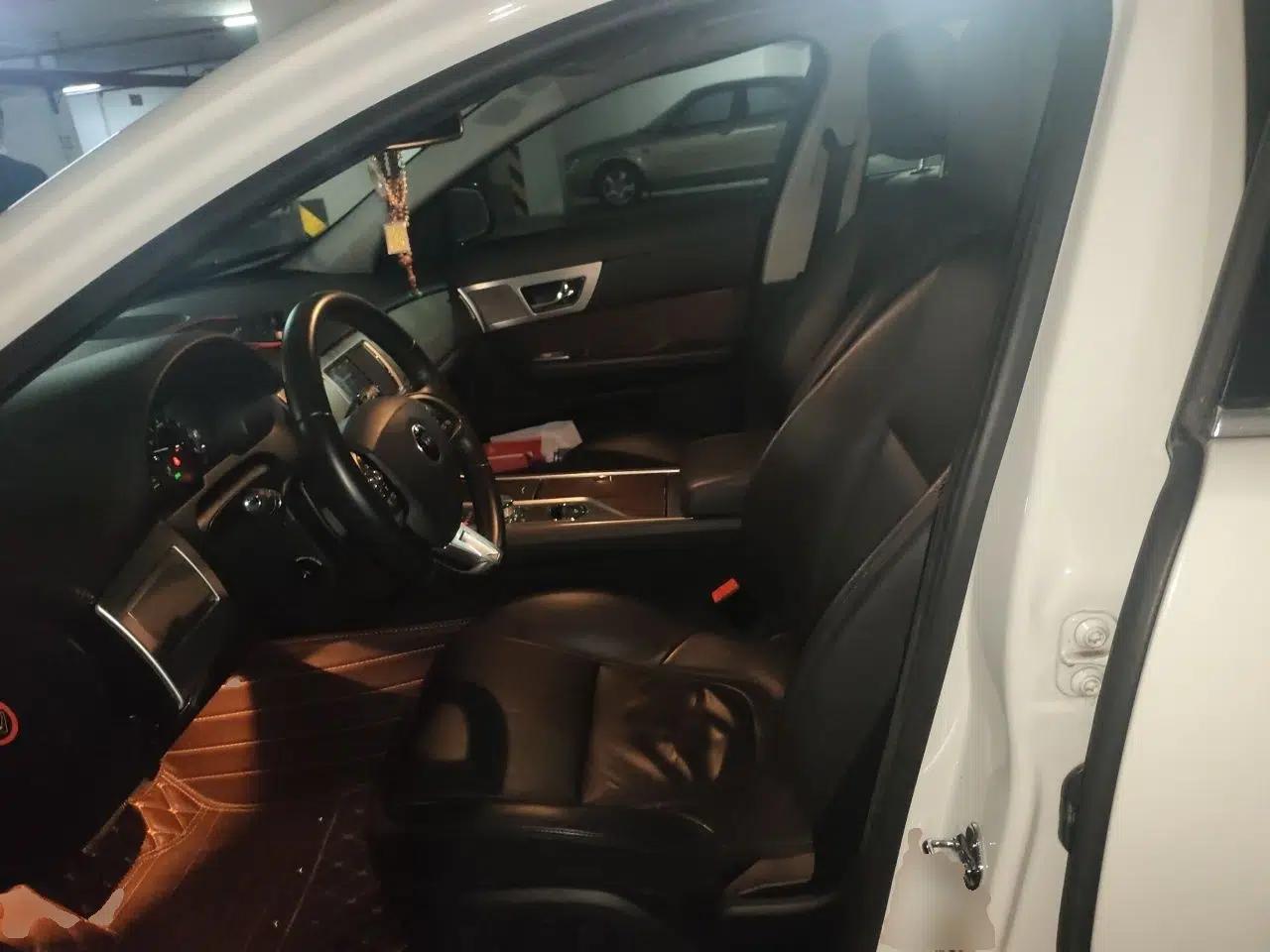 Jaguar XF 2014 XF 2.0T Prestige Edition — миниатюра 15