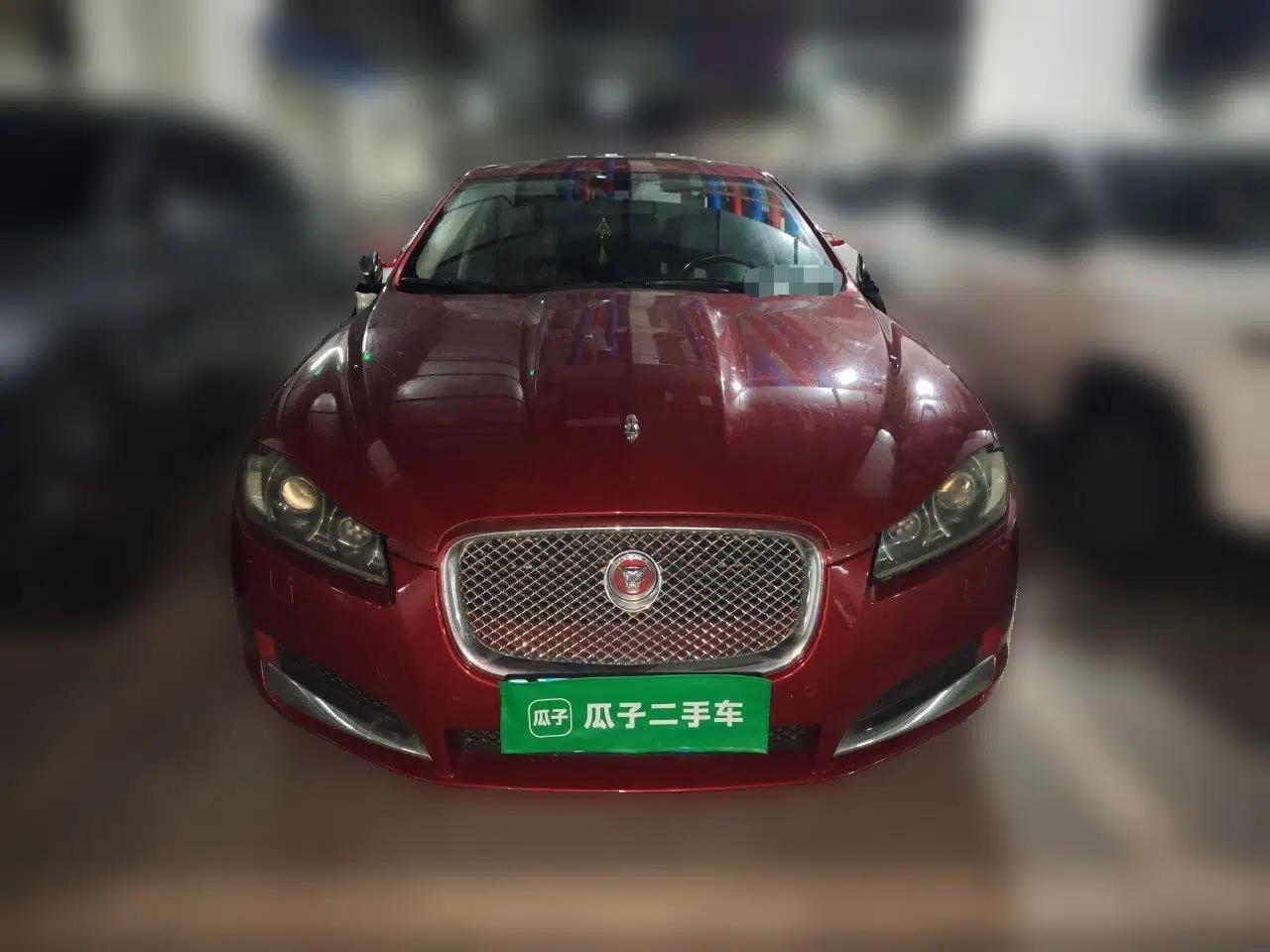 Jaguar XF 2013 XF 2.0T Cambridge Limited Edition — миниатюра 2
