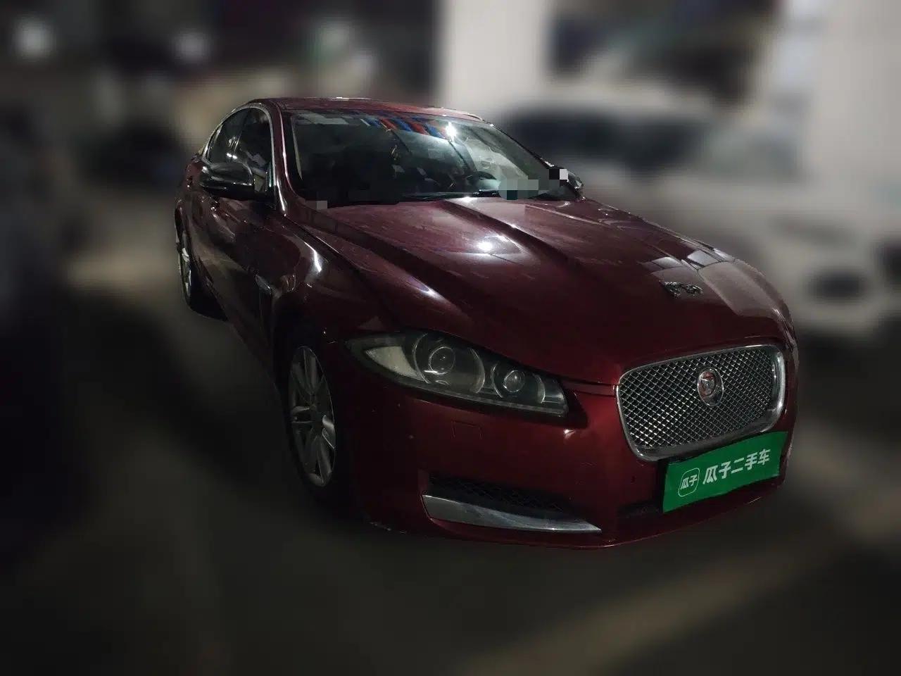 Jaguar XF 2013 XF 2.0T Cambridge Limited Edition — миниатюра 3