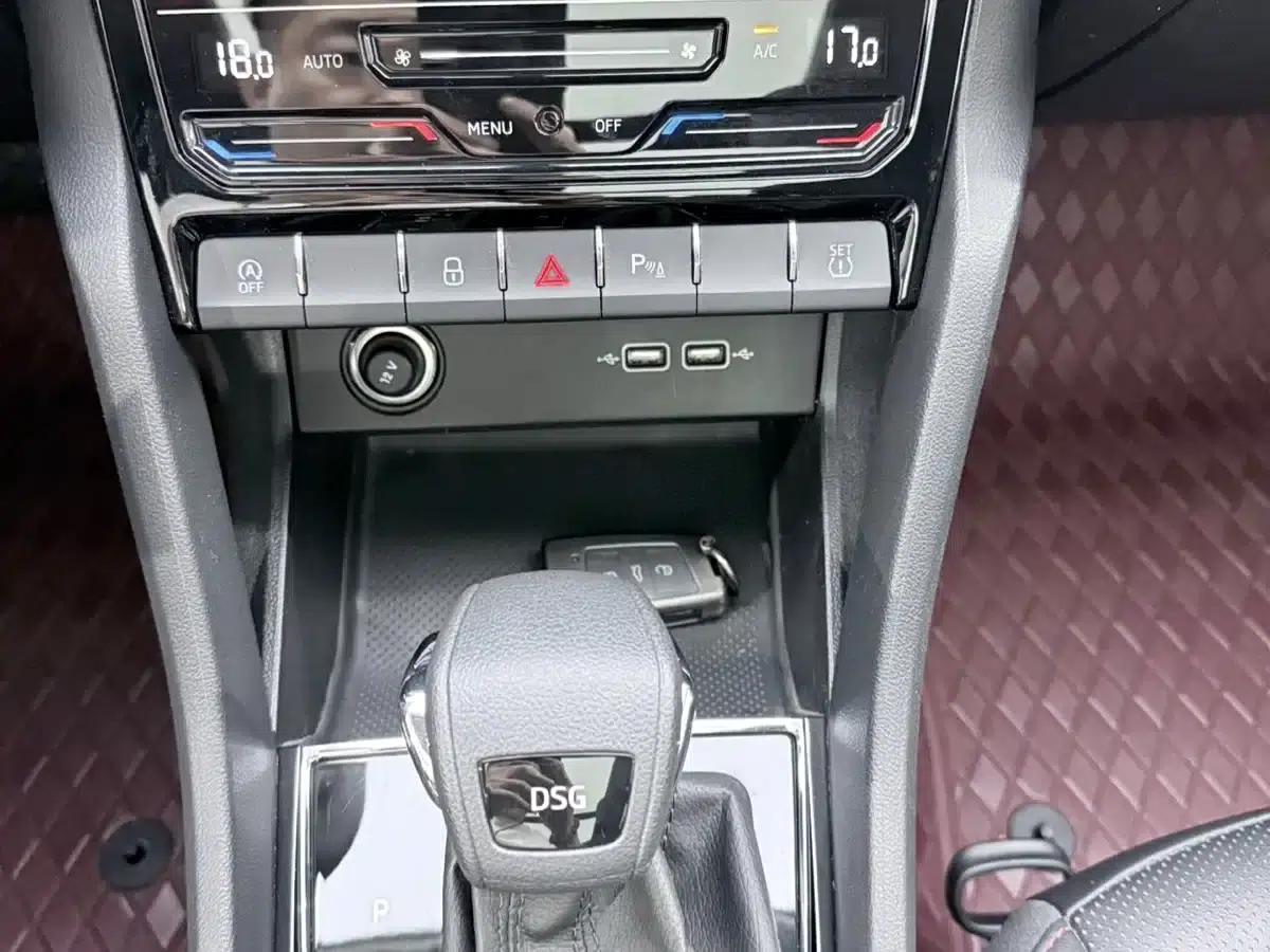 Karoq 2022 TSI280 Premium Edition — миниатюра 10