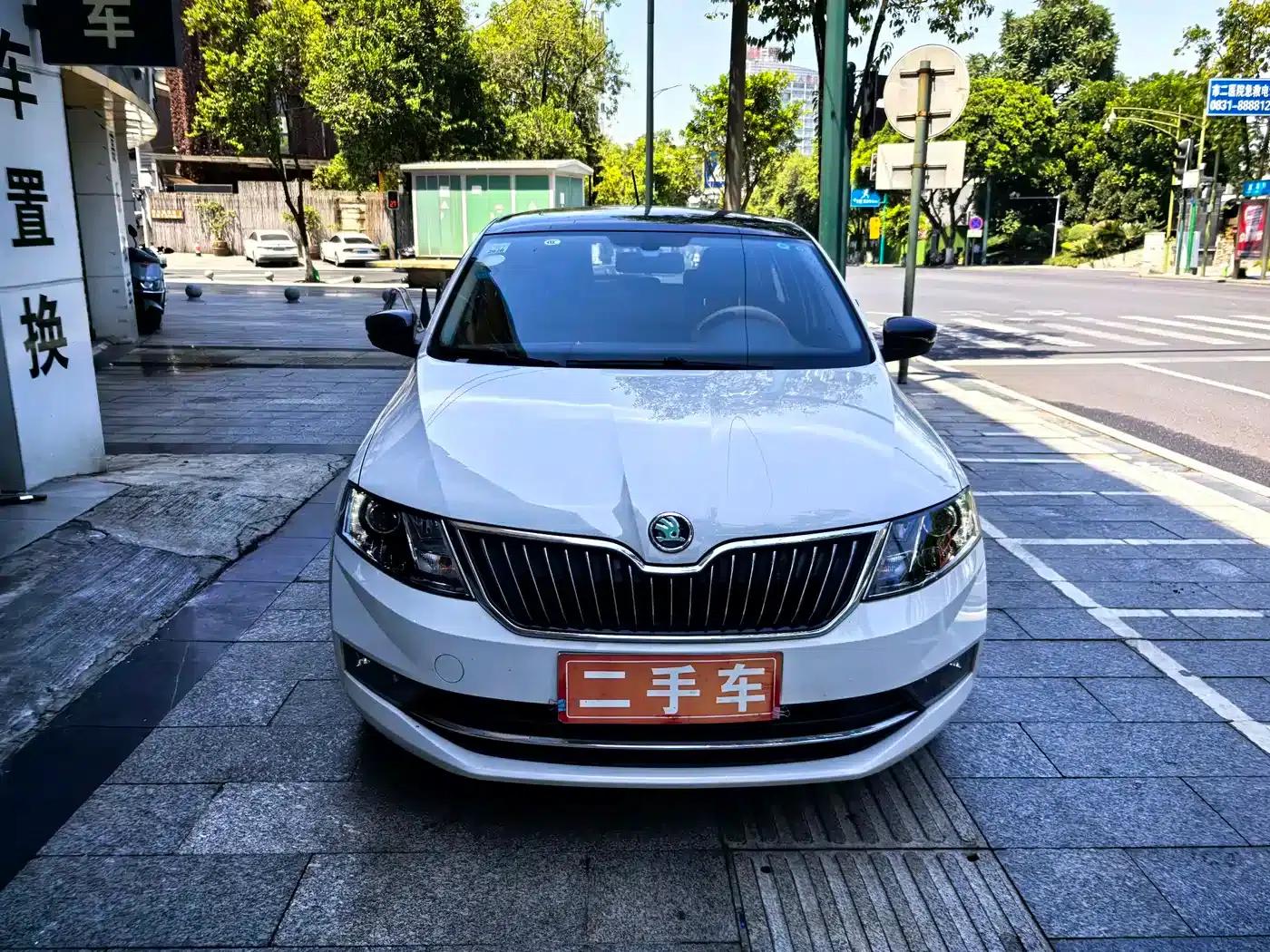 Rapid 2018 1.6L Automatic Sport Edition — миниатюра 2