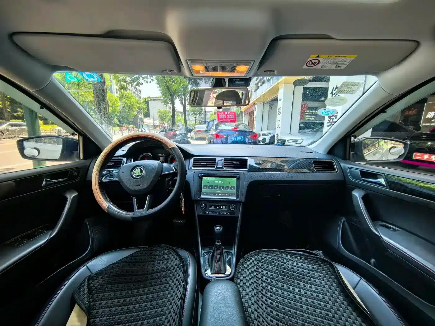 Rapid 2018 1.6L Automatic Sport Edition — миниатюра 8