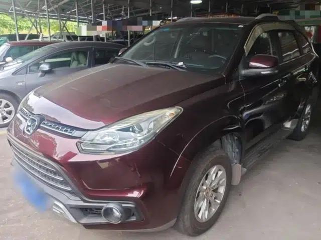 JMC Yusheng S350 2016 2.0T Automatic Two-Wheel Drive Gasoline Luxury Version with Sunroof 5 Seats