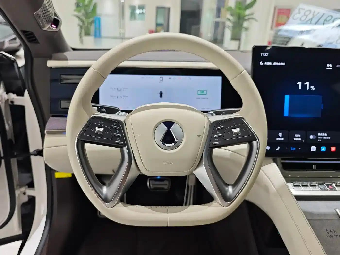 Denza Z9 2024 Model 1100km AWD Max Edition — миниатюра 9