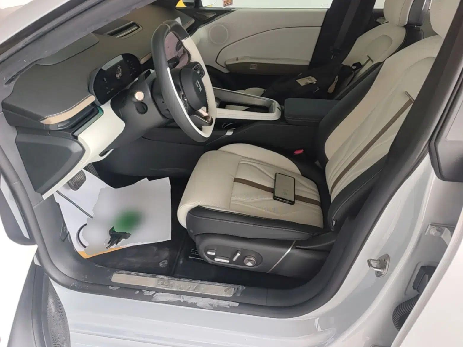 Zeekr 007GT 2025 Four-Wheel Drive Intelligent Driving Version 75 kWh — миниатюра 22
