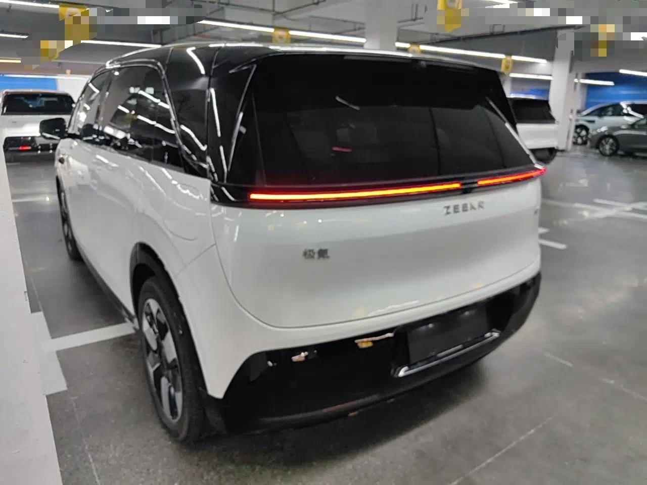 Zeekr MIX 2025 Intelligent Driving Version — миниатюра 4