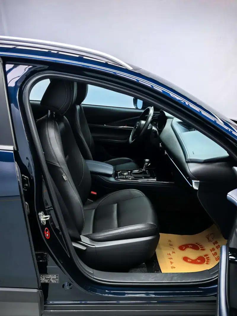 Mazda CX-30 2022 2.0L Automatic Elegance Edition — миниатюра 24