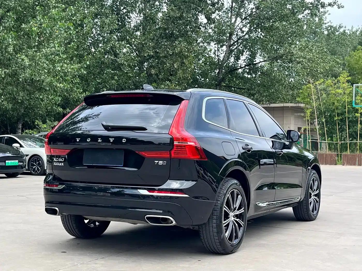 2021 Volvo XC60 T5 AWD Inscription Luxury Edition — миниатюра 6