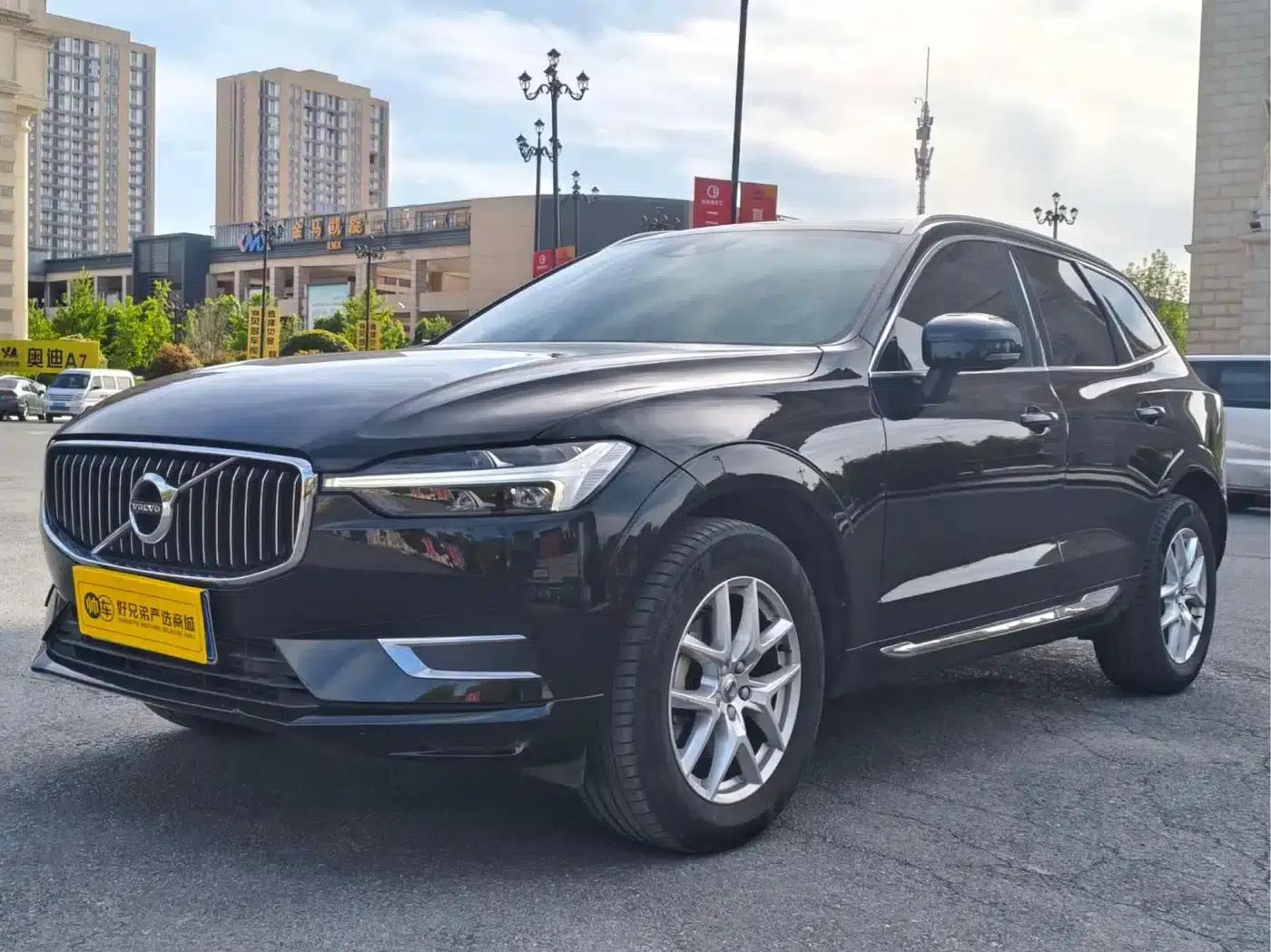 2021 Volvo XC60 T5 AWD Inscription Luxury Edition — миниатюра 1