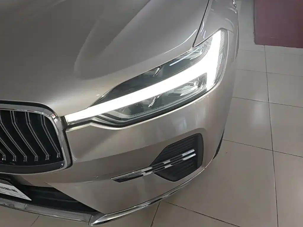2024 Volvo XC60 B5 AWD Inscription Luxury Edition — миниатюра 24