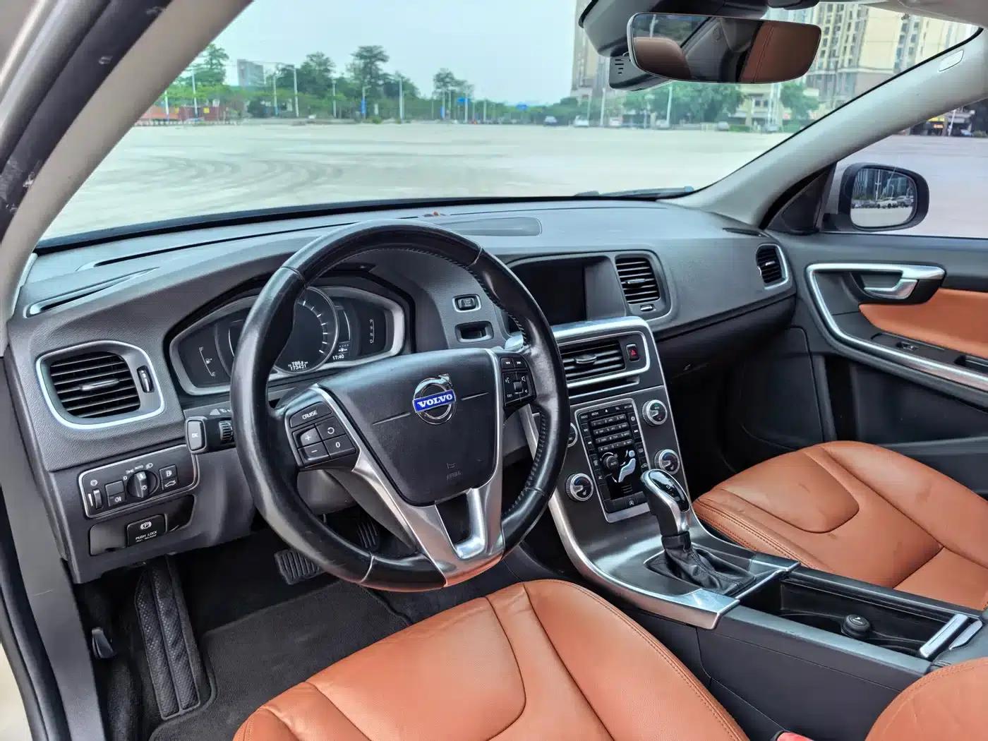 2015 Volvo S60 S60L T5 Smart Edition — миниатюра 6