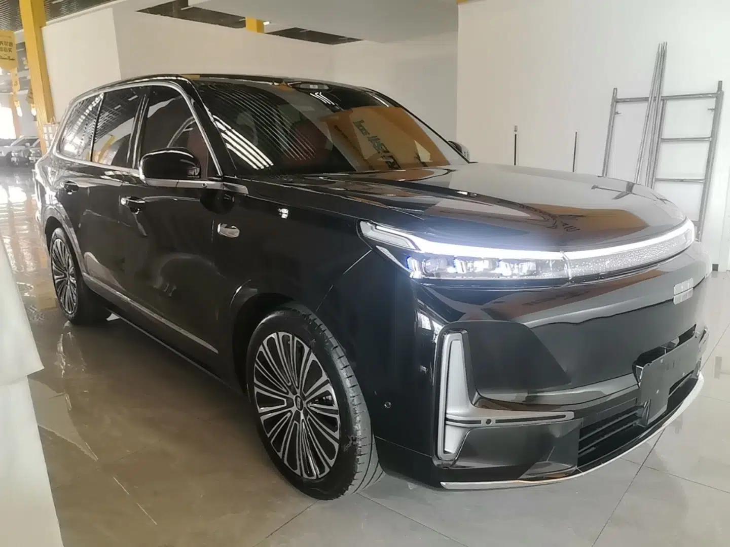 Geely Galaxy M9 2025 Model 210km Four-Wheel-Drive Leading Edition — миниатюра 3