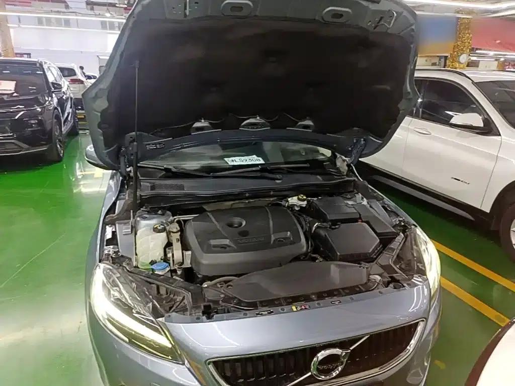 2019 Volvo V40 T3 Smart Edition — миниатюра 20