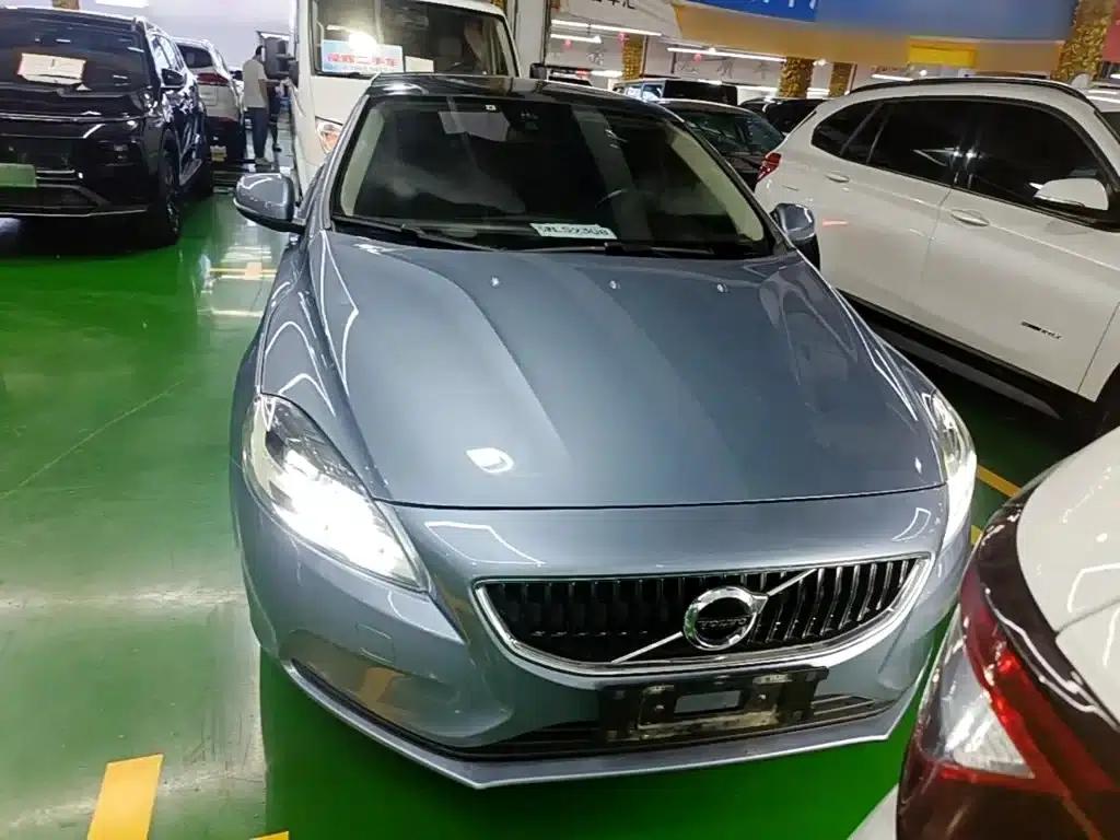 2019 Volvo V40 T3 Smart Edition — миниатюра 3