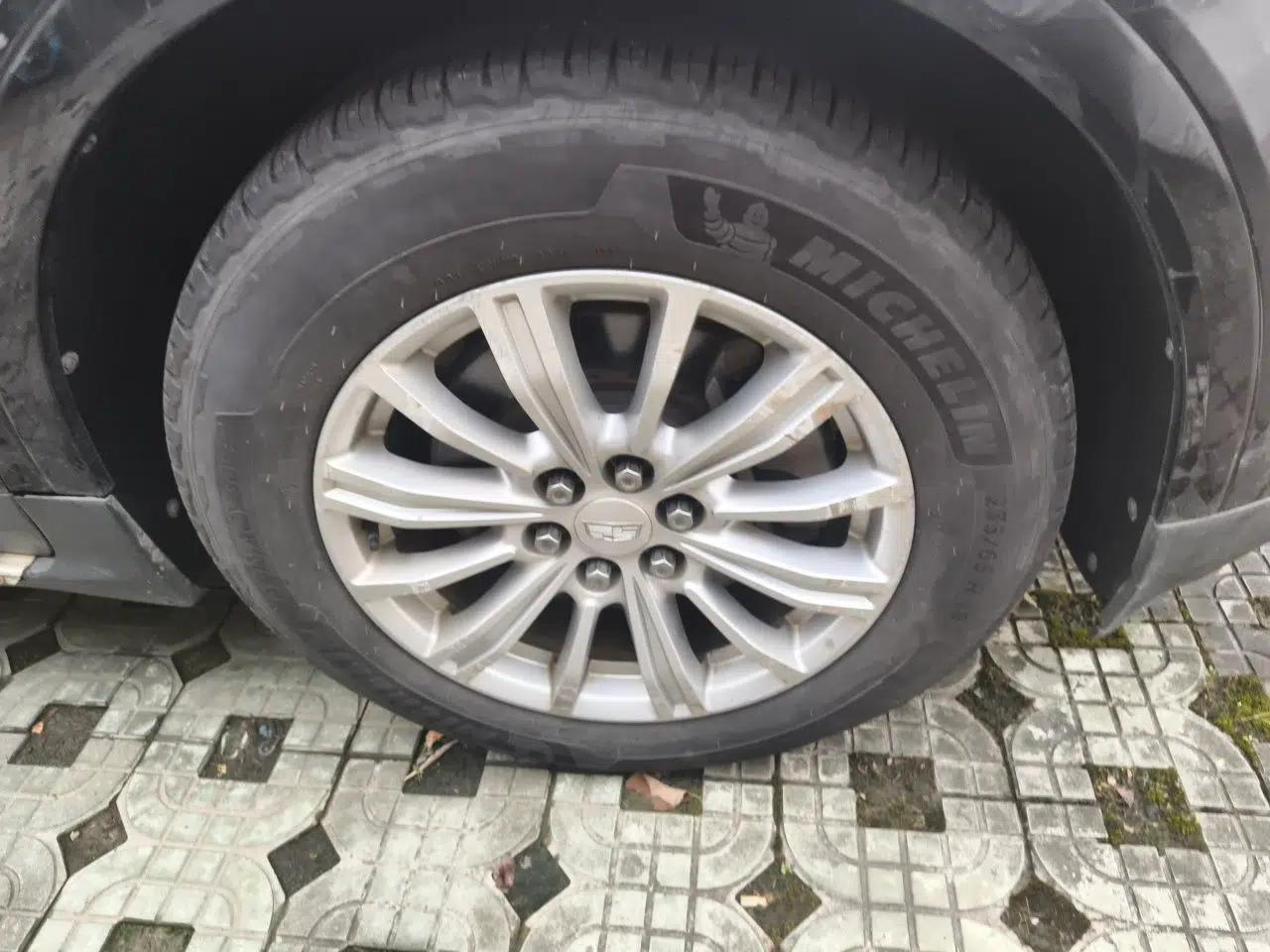 Cadillac XT5 2018 25T Tech Model — миниатюра 8