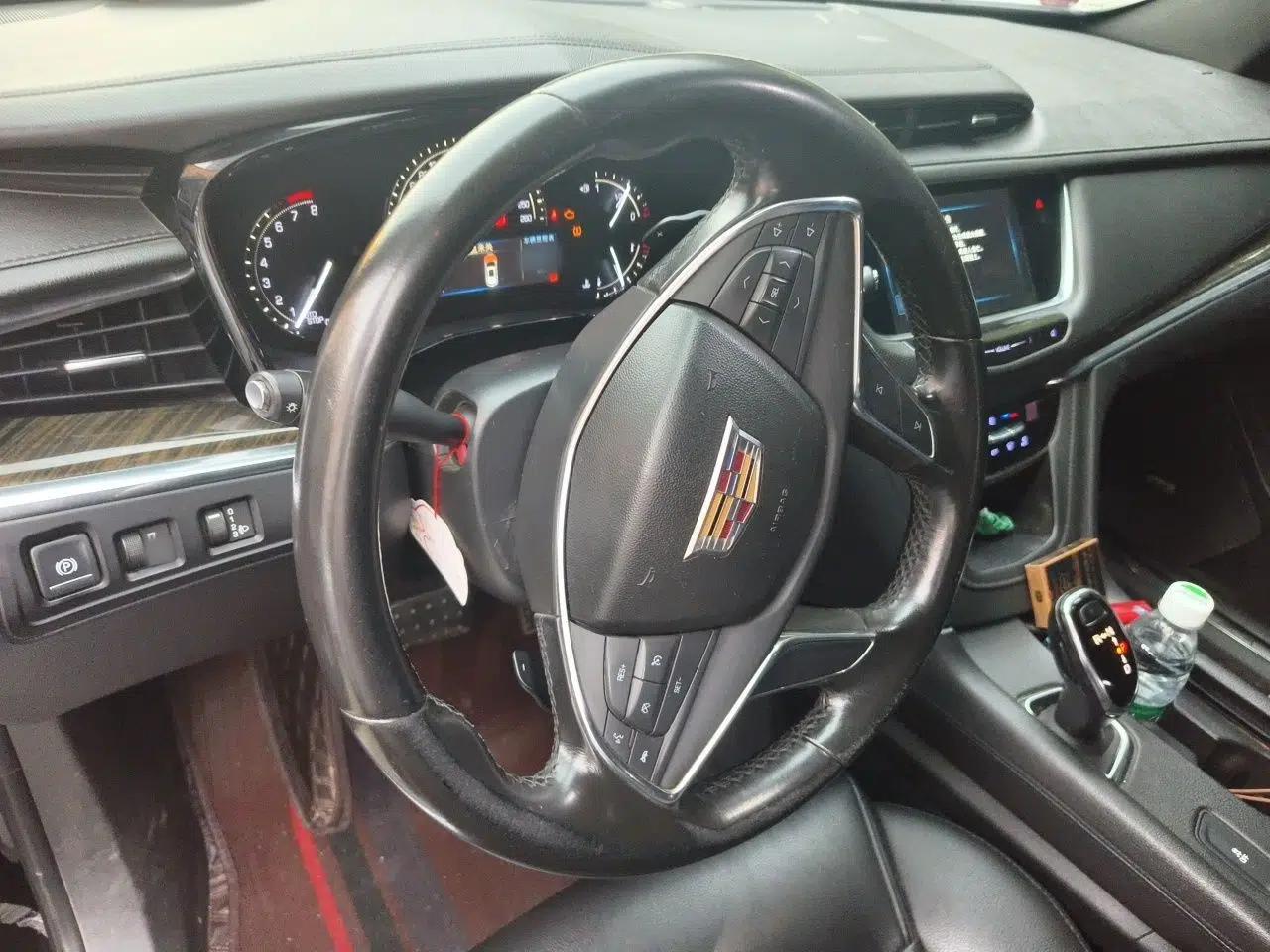 Cadillac XT5 2018 25T Tech Model — миниатюра 10