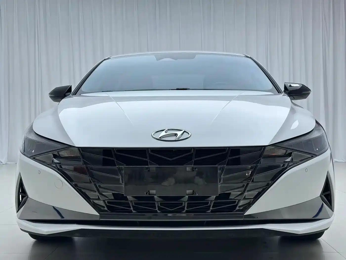Hyundai Elantra 2022 240TGDi DCT LUX Premium Edition — миниатюра 2