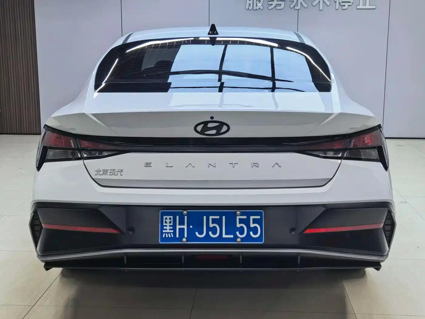 Hyundai Elantra 2023 1.5L CVT GLX Elite Edition — миниатюра 5